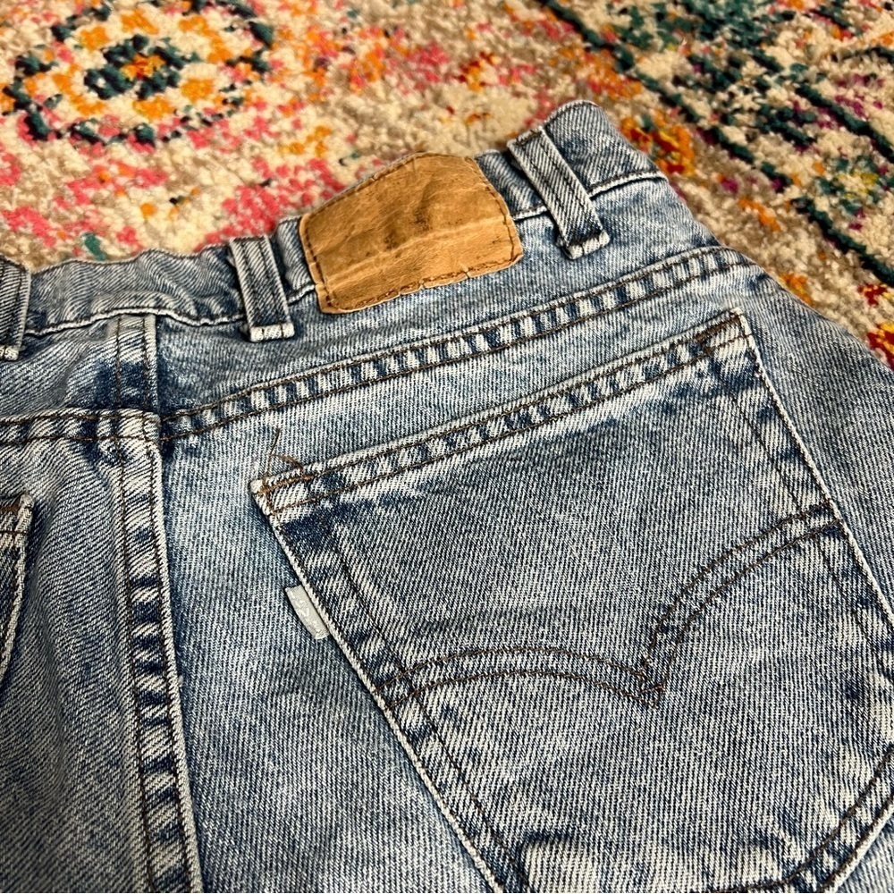 Vintage‎ Silver Tab Levi’s Cutoff Jean Shorts - Picture 12 of 16